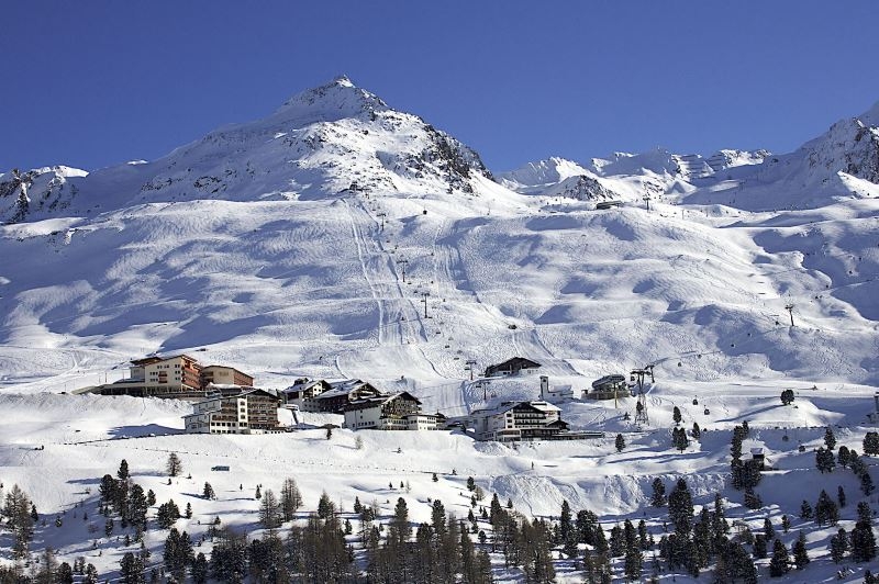 LYŽAŘSKÝ DIAMANT RAKOUSKÝCH ALP LYŽAŘSKÝ DIAMANT RAKOUSKÝCH ALP