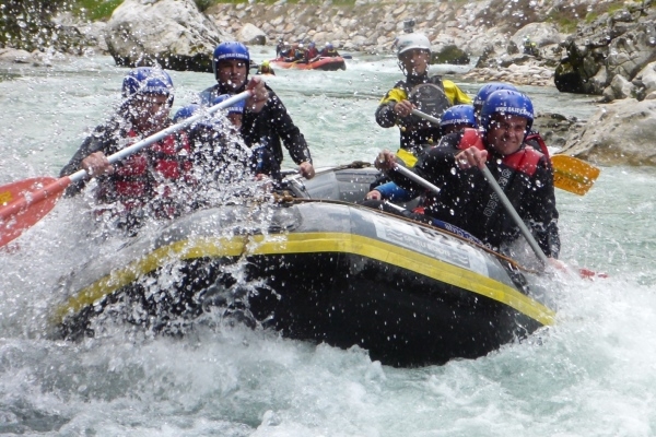 RAKOUSKÝ SAALACH NA RAFTU RAKOUSKÝ SAALACH NA RAFTU